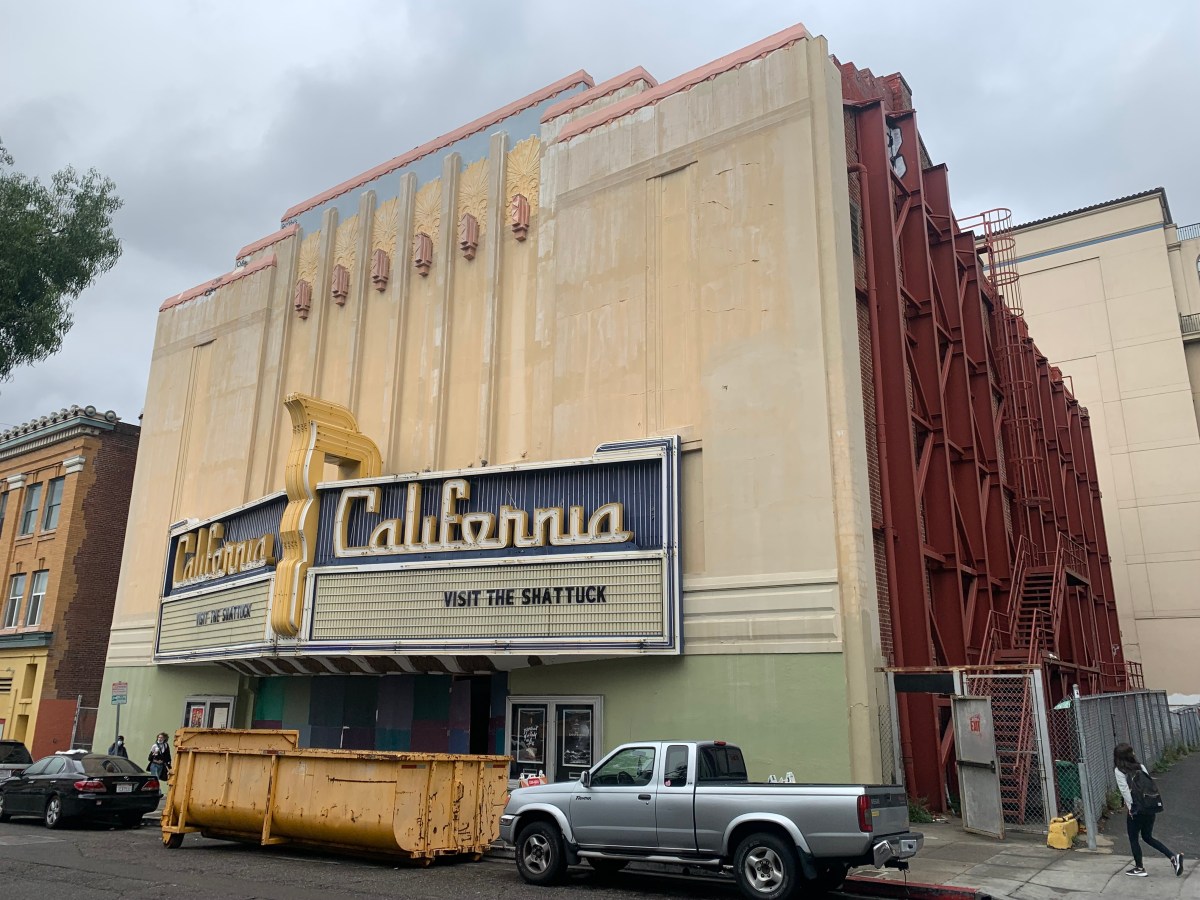 As owners move to sell the California Theatre, fans try to save it