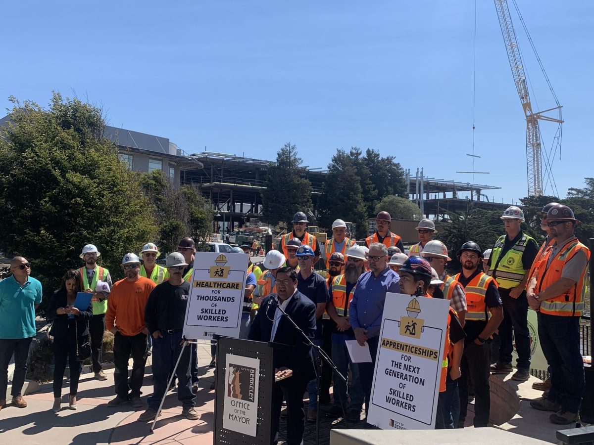 Berkeley may mandate health coverage for workers on big construction projects