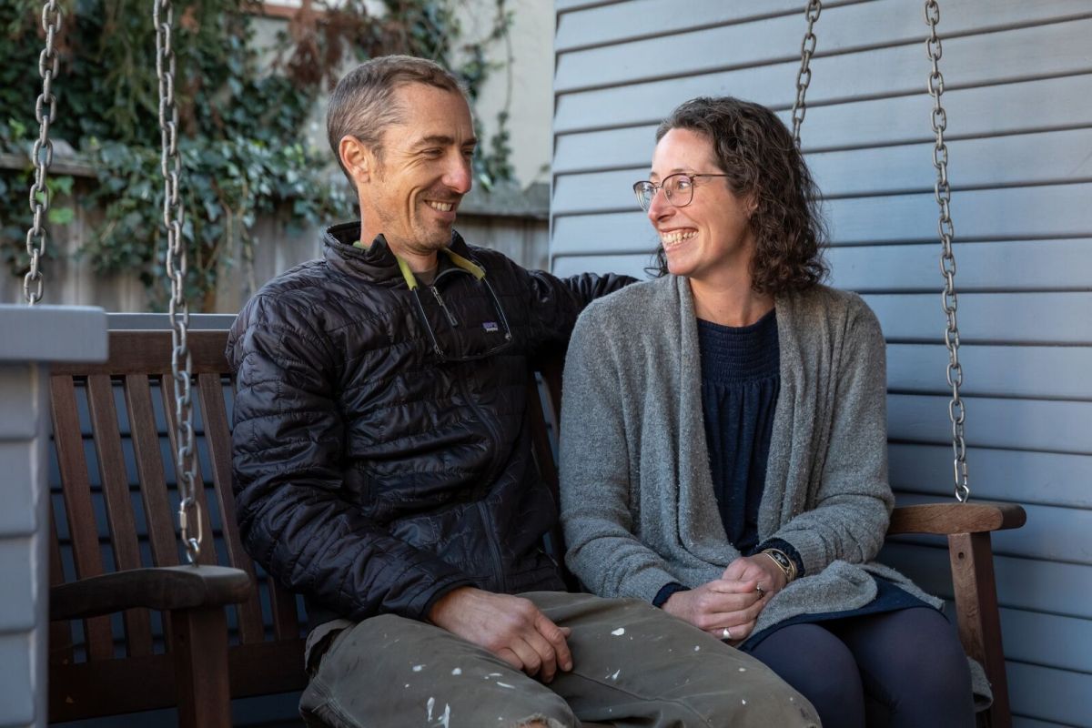 Dr. Maggie Edmunds and husband Chris pose for a photo at their Berkeley home on January 25, 2022. Credit: Kelly Sullivan