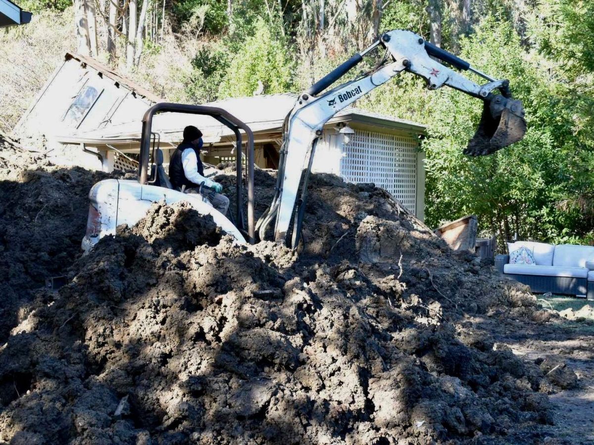 Berkeley Hills residents indefinitely relocated after mudslide